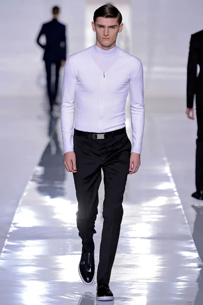 Look 40